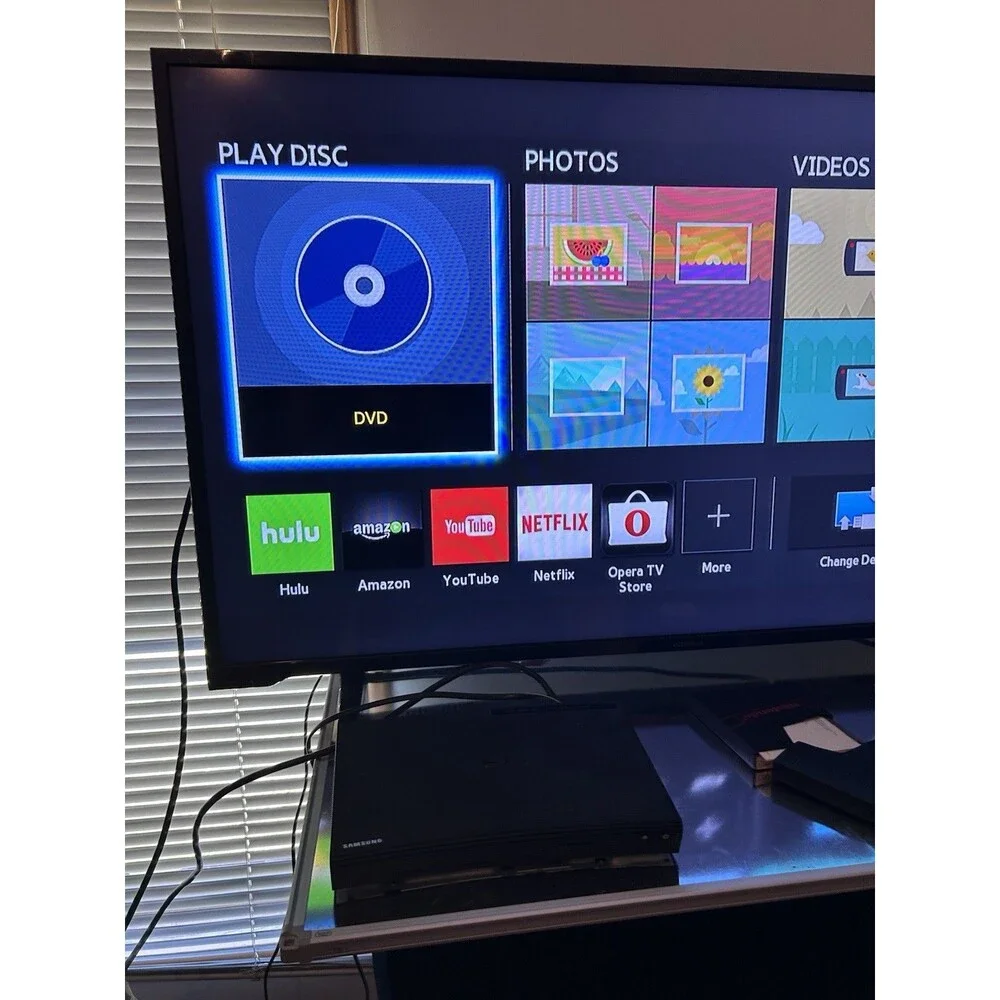 Samsung Blu-Ray DVD Player BD-JM57C Remote and HDMI Cable Included